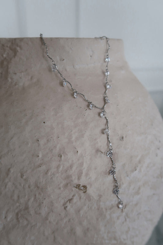 VERA NECKLACE