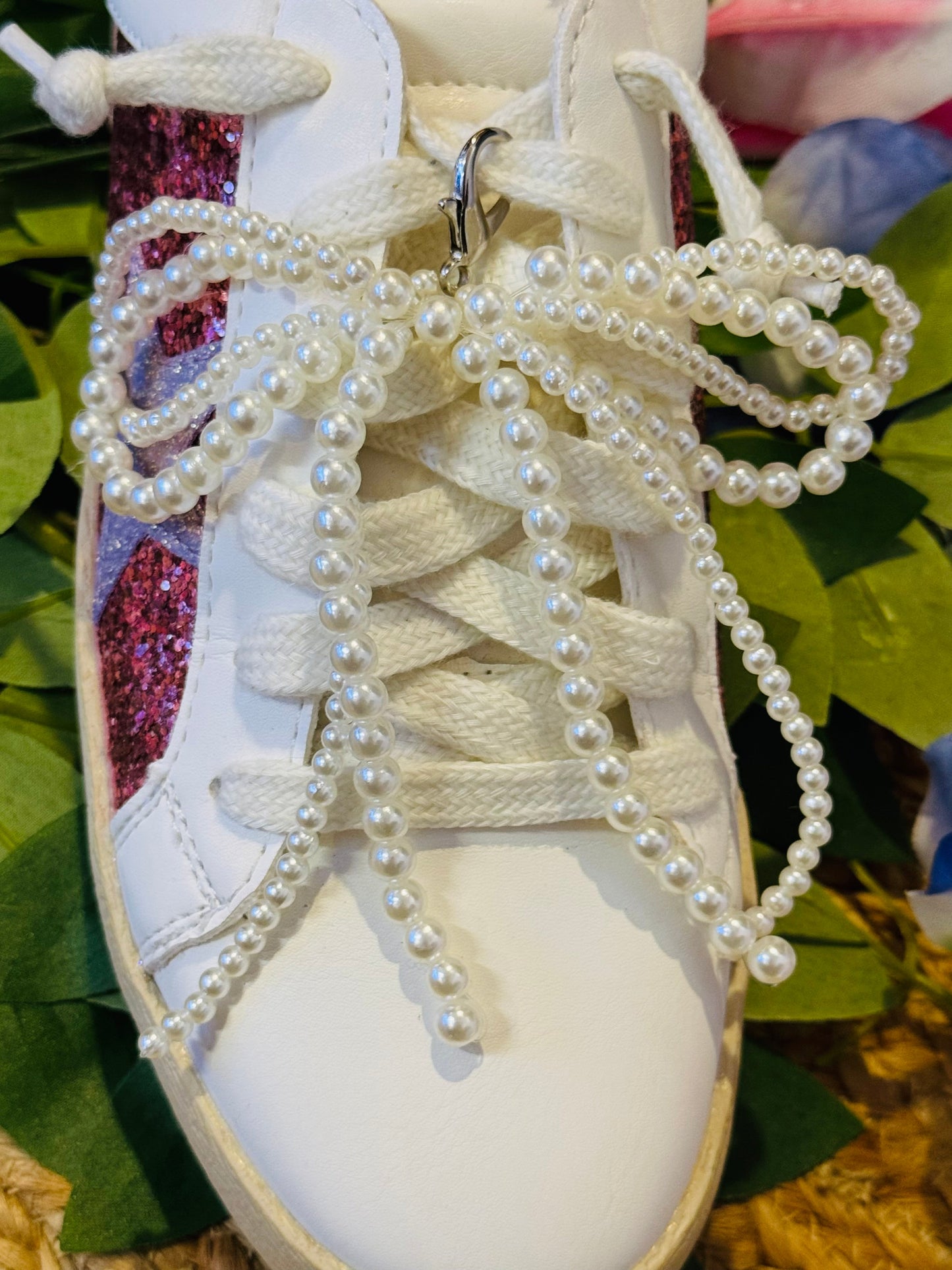 RTS Jumbo Pearl Bow Shoe Charms
