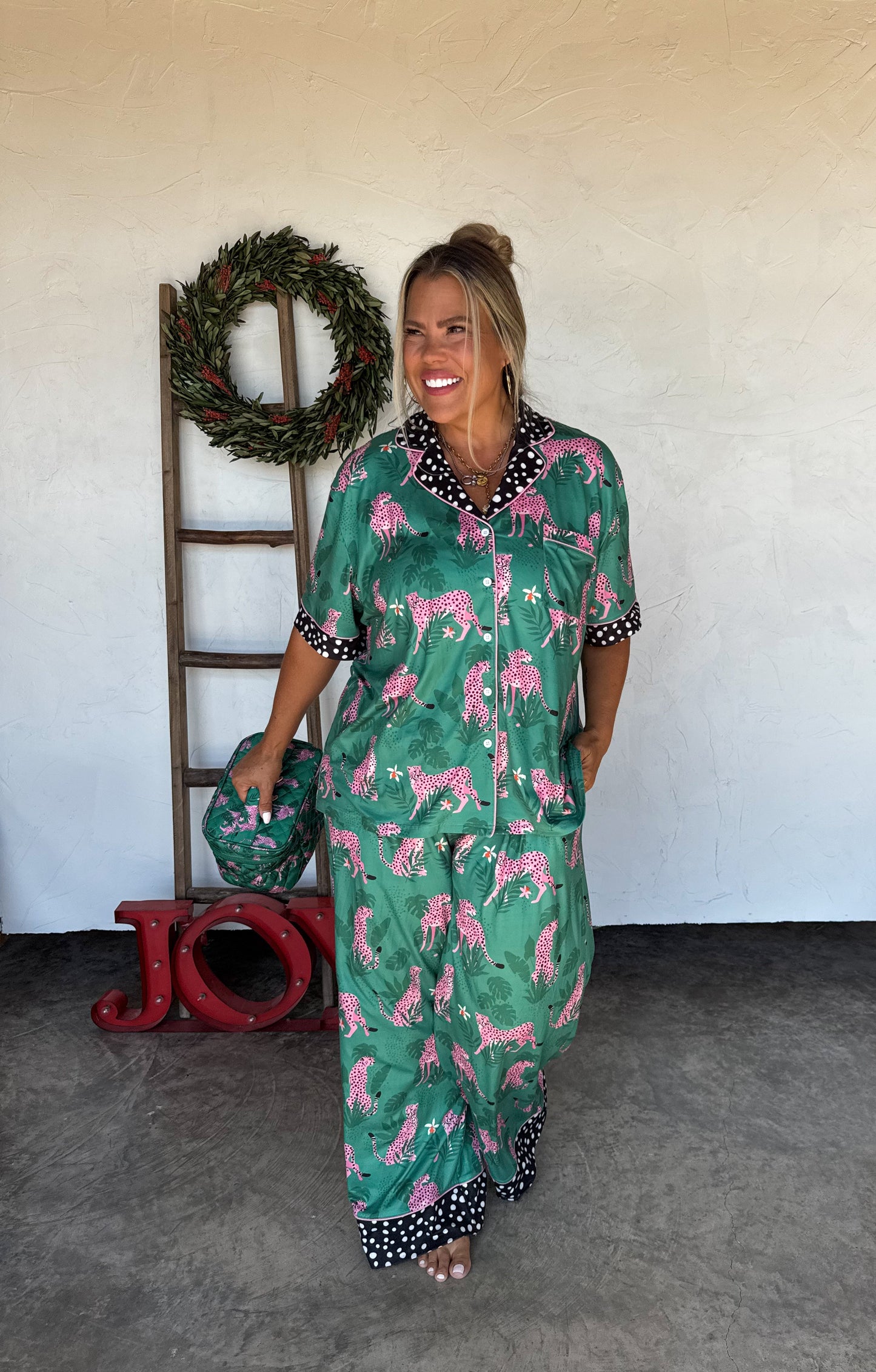 PREORDER- QUILTED PUFFER MAKEUP BAG