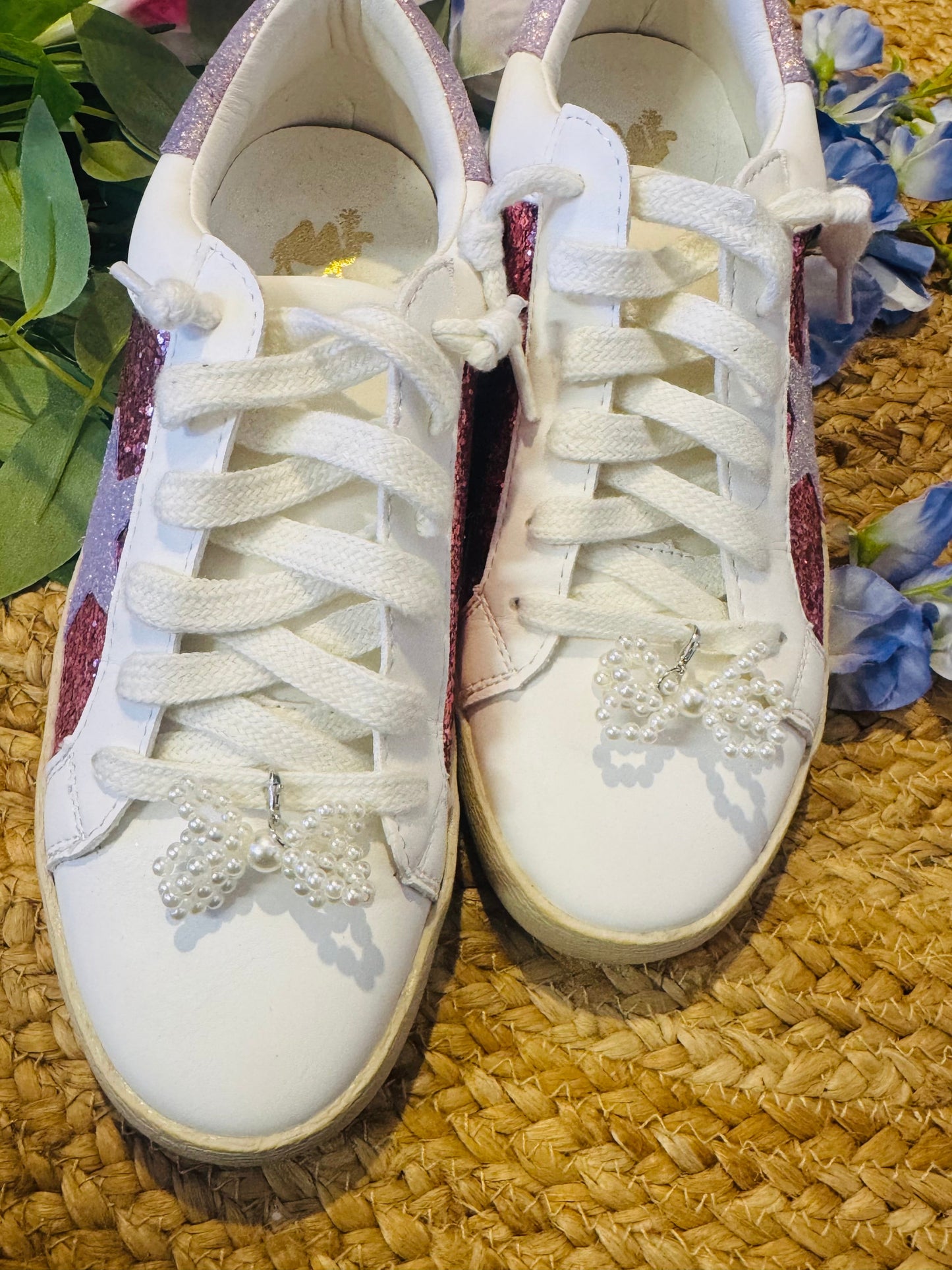 RTS Mini Pearl Bow Shoe Charms
