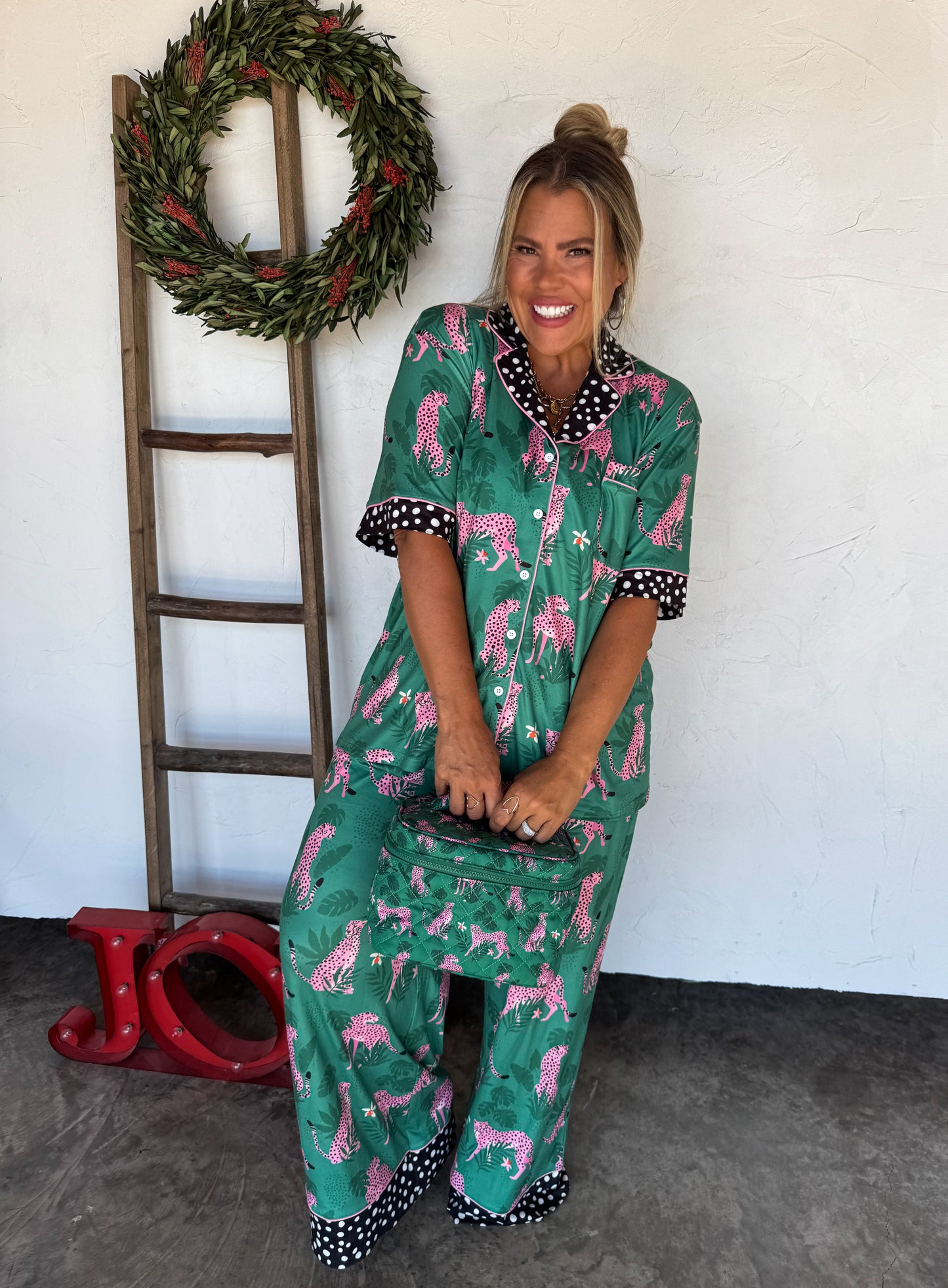 PREORDER- QUILTED PUFFER MAKEUP BAG