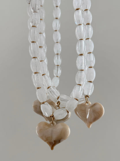 WHITE HANNAH NECKLACE
