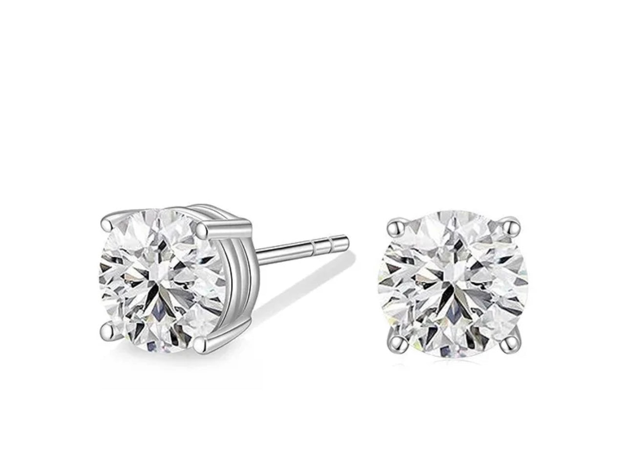 DIAMOND STUDS