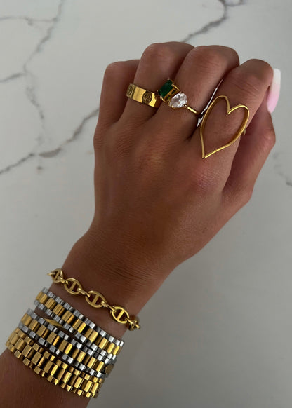 GOLD HEART RING